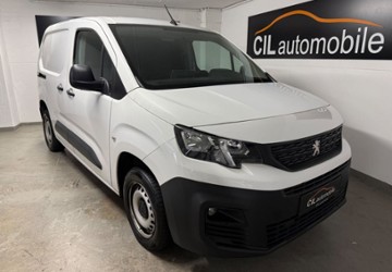 Peugeot Partner 153.230 km 7.990 &euro; Bottrop 46244