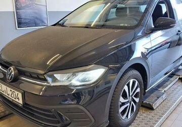 VW Polo 8.368 km 16.880 &euro; Wesel 46483
